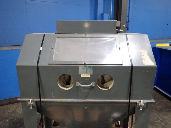 Trin-mac Company Blast Cabinet