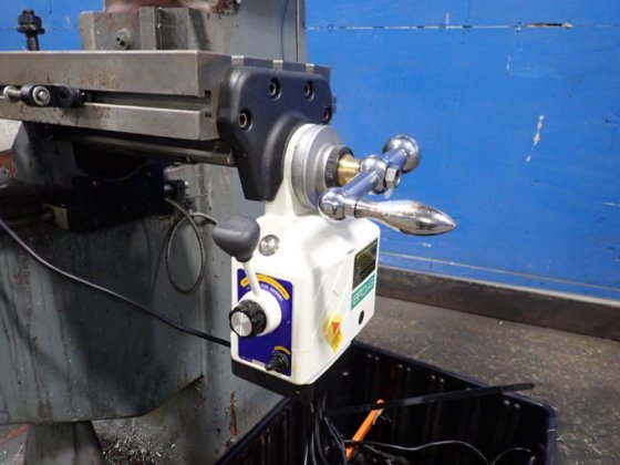 Fresadora vertical Sharp de 9"