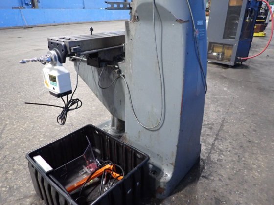 Fresadora vertical Sharp de 9"