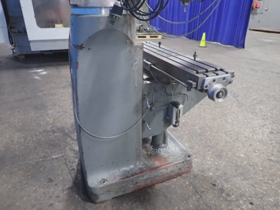 Fresadora vertical Sharp de 9"