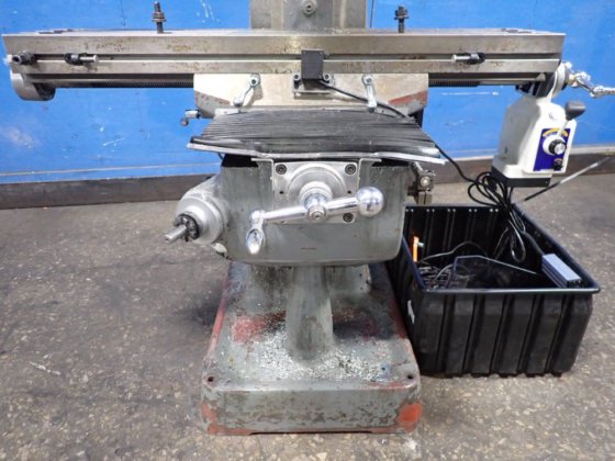 Fresadora vertical Sharp de 9"