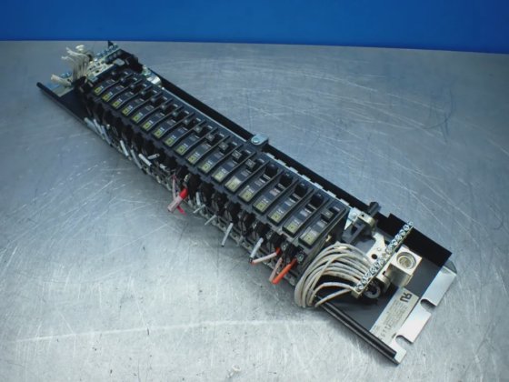 Square D Circuit Breaker Panel Board W/breakers - Nqm810m1csb8 in ...