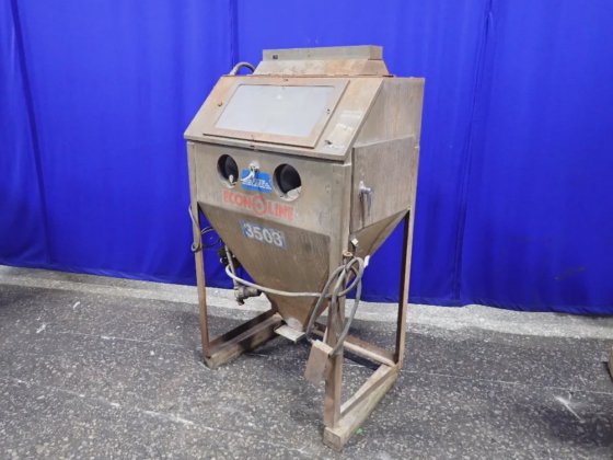 Econoline Blast Cabinet