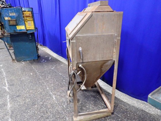 Econoline Blast Cabinet