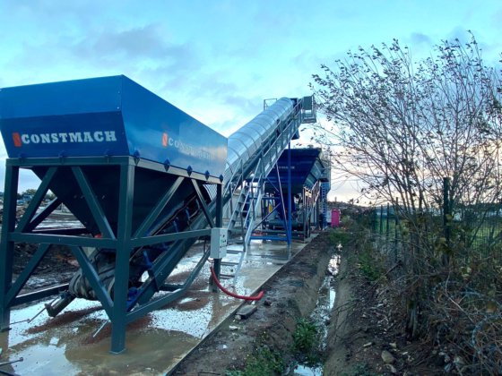 コンストマック プレフィードコンベヤ