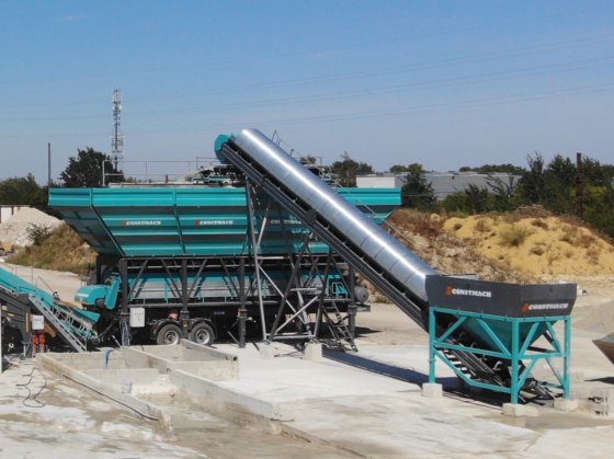 コンストマック プレフィードコンベヤ