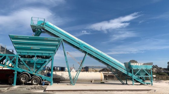 コンストマック プレフィードコンベヤ