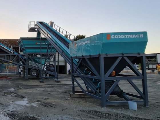 コンストマック プレフィードコンベヤ