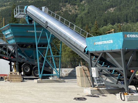 コンストマック プレフィードコンベヤ