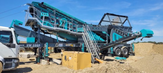 Constmach 移动式筛分和清洗设备