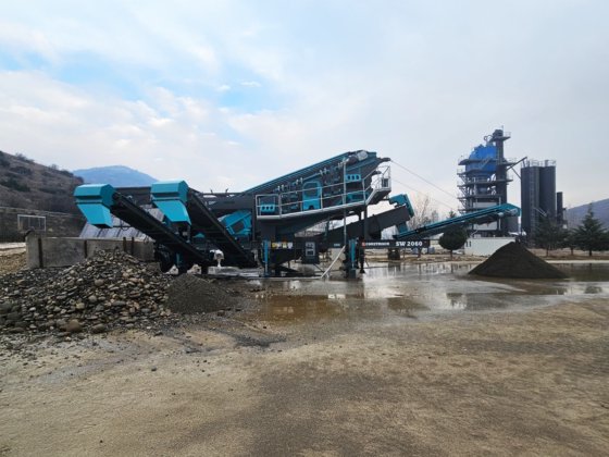 Constmach 移动式筛分和清洗设备