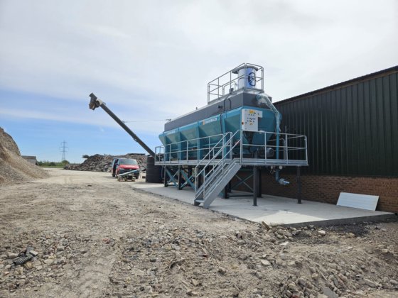 横型セメントサイロ