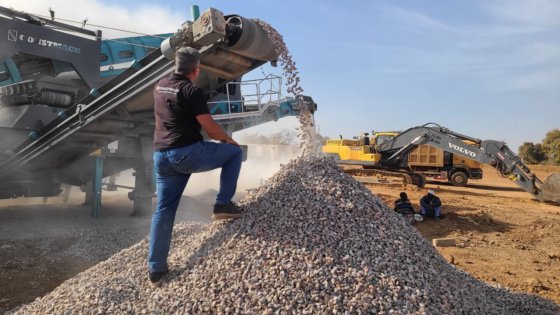 Constmach JC-2 - 移动破碎站