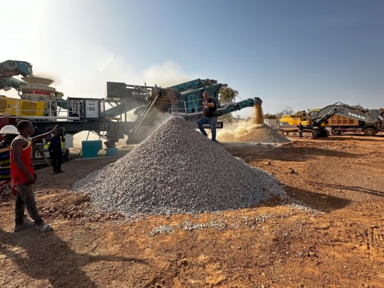 Constmach JC-2 - 移动破碎站