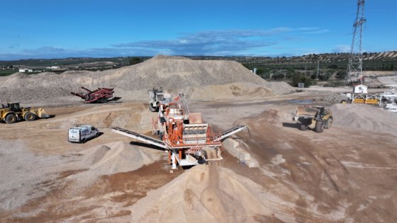 コンスタマック V-90 移動式製砂プラント