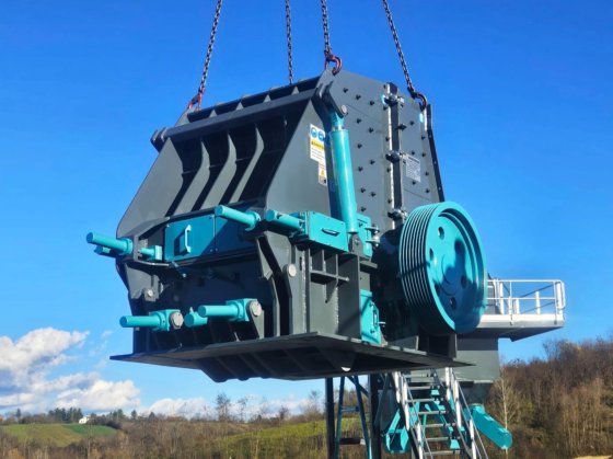 コンストマック二次衝撃破砕機