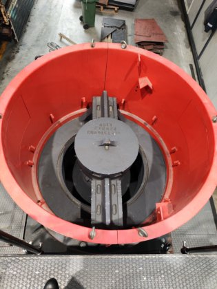 コーンクラッシャー