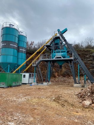 带跳板的 Constmach 120 紧凑型