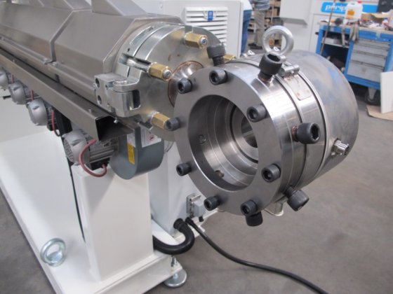 押出装置 ペリプラスト共押出機