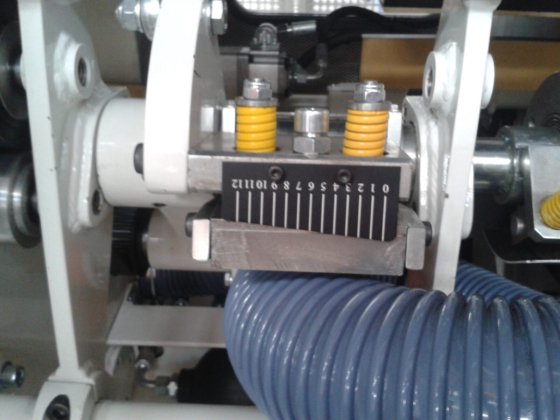 押出装置 ペリプラスト PVCカッター