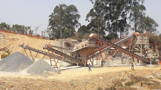 初级反击式破碎机