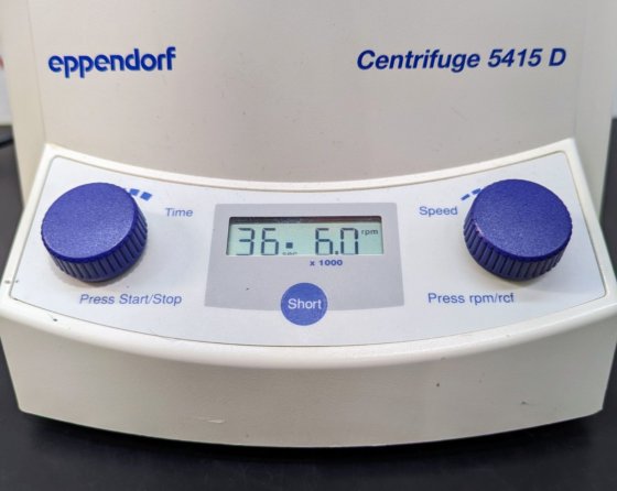 Eppendorf 5415D Centrífuga Digital