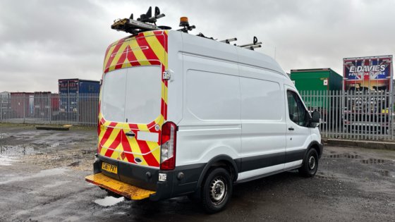 2017年フォード トランジット