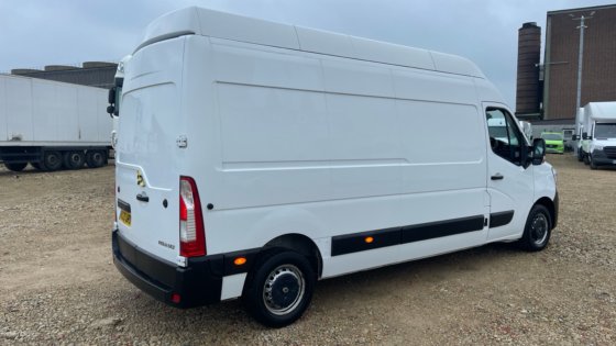 2020年ルノー・マスター