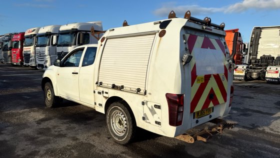 2015 年铃木 D-Max