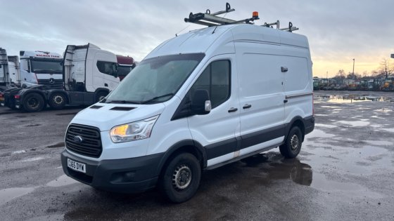 2016年式フォードトランジット