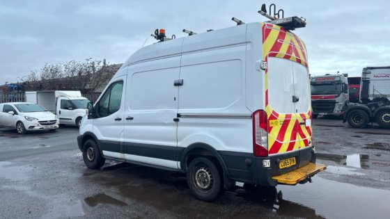 2016年式フォードトランジット