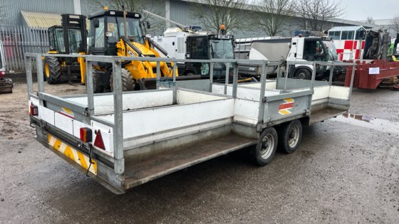 2005 贝特森特别制造拖车