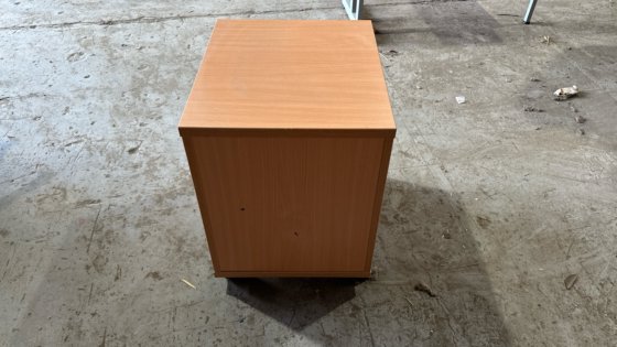 デスク下の引き出し