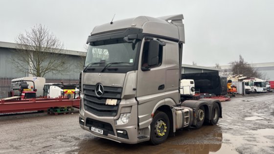 2017年 メルセデス・ベンツ アクトロス