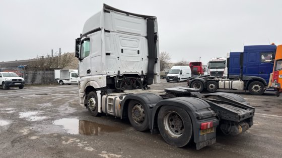 2016年 メルセデス・ベンツ アクトロス