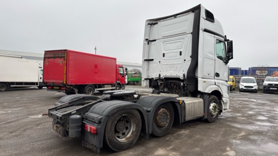 2016年 メルセデス・ベンツ アクトロス