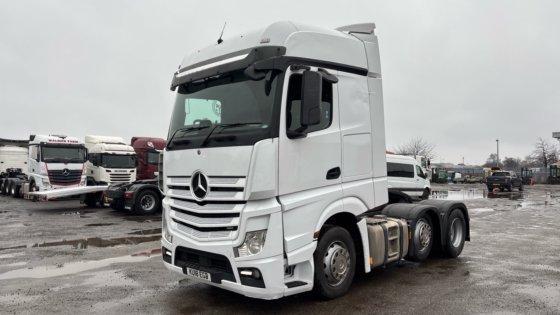 2018年 メルセデス・ベンツ アクトロス