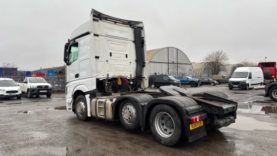 2018年 メルセデス・ベンツ アクトロス