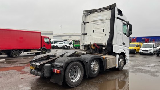 2018年 メルセデス・ベンツ アクトロス