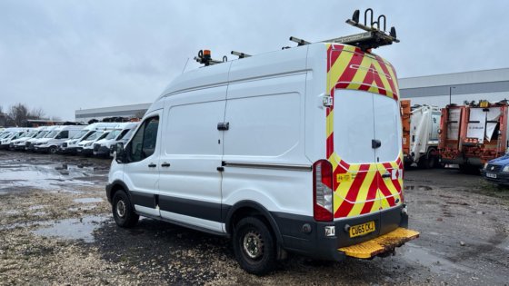 2016年式フォードトランジット