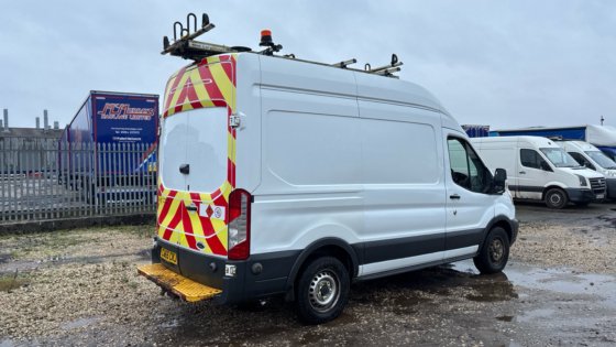 2016年式フォードトランジット