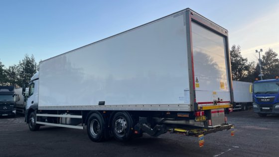 2018年 メルセデス・ベンツ アクトロス