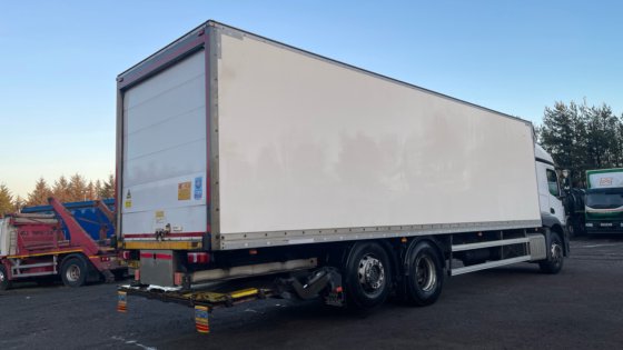 2018年 メルセデス・ベンツ アクトロス