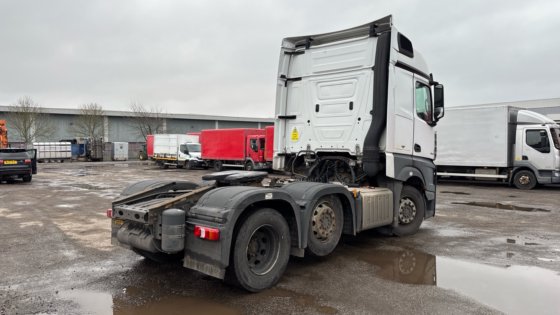 2016年 メルセデス・ベンツ アクトロス