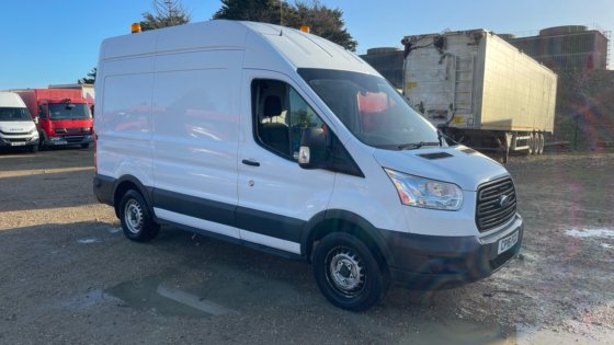 2016年式フォードトランジット