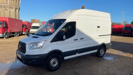 2016年式フォードトランジット