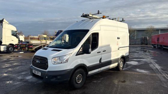 2016年式フォードトランジット