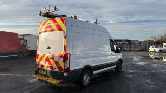 2016年式フォードトランジット