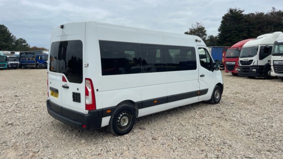 2017 RENAULT MASTER