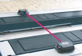 ホイールアライメントテスター